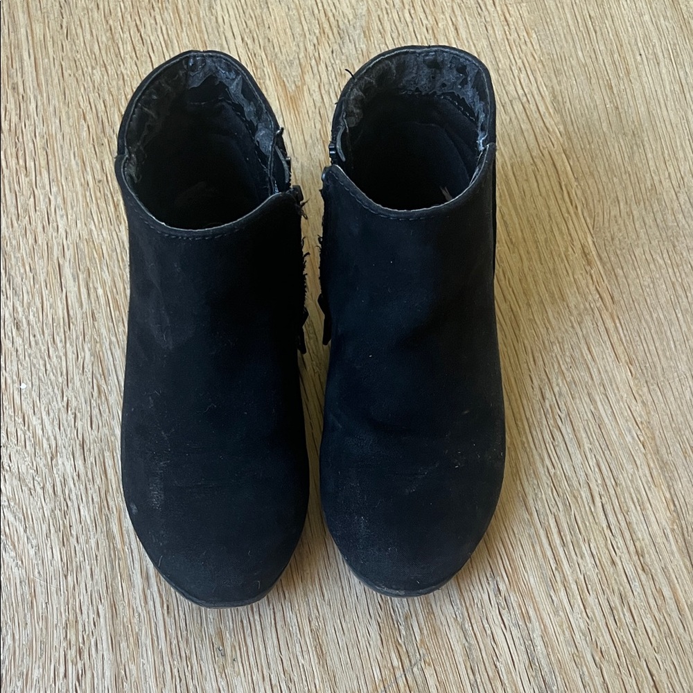 Cat & Jack Black Suede Ankle Boots